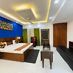 Hotel Golden House