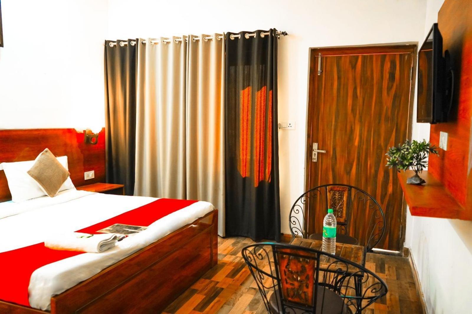 Golden House * New Delhi